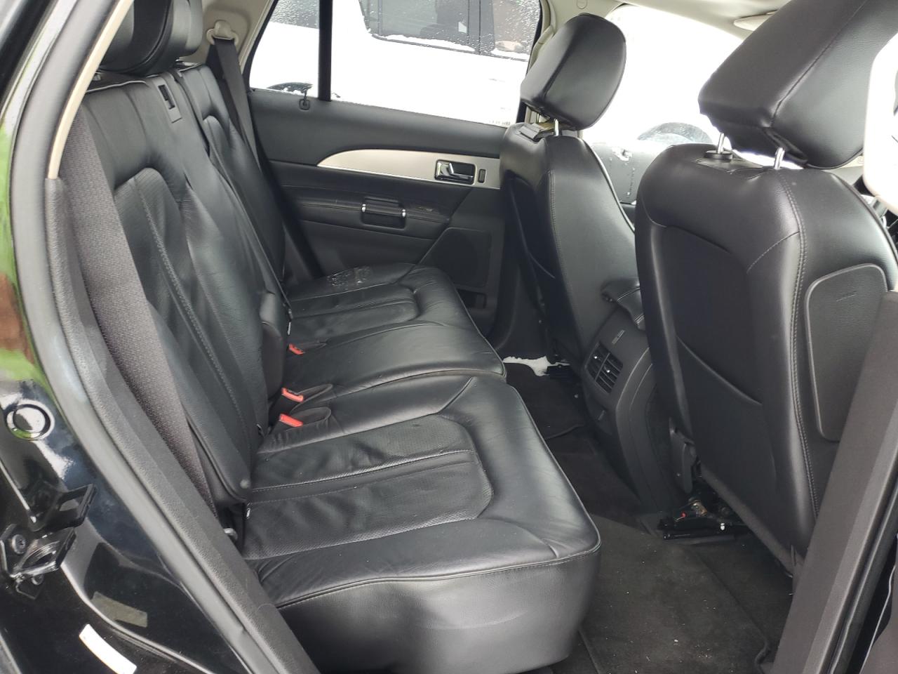 2013 Lincoln MKX - Image 11