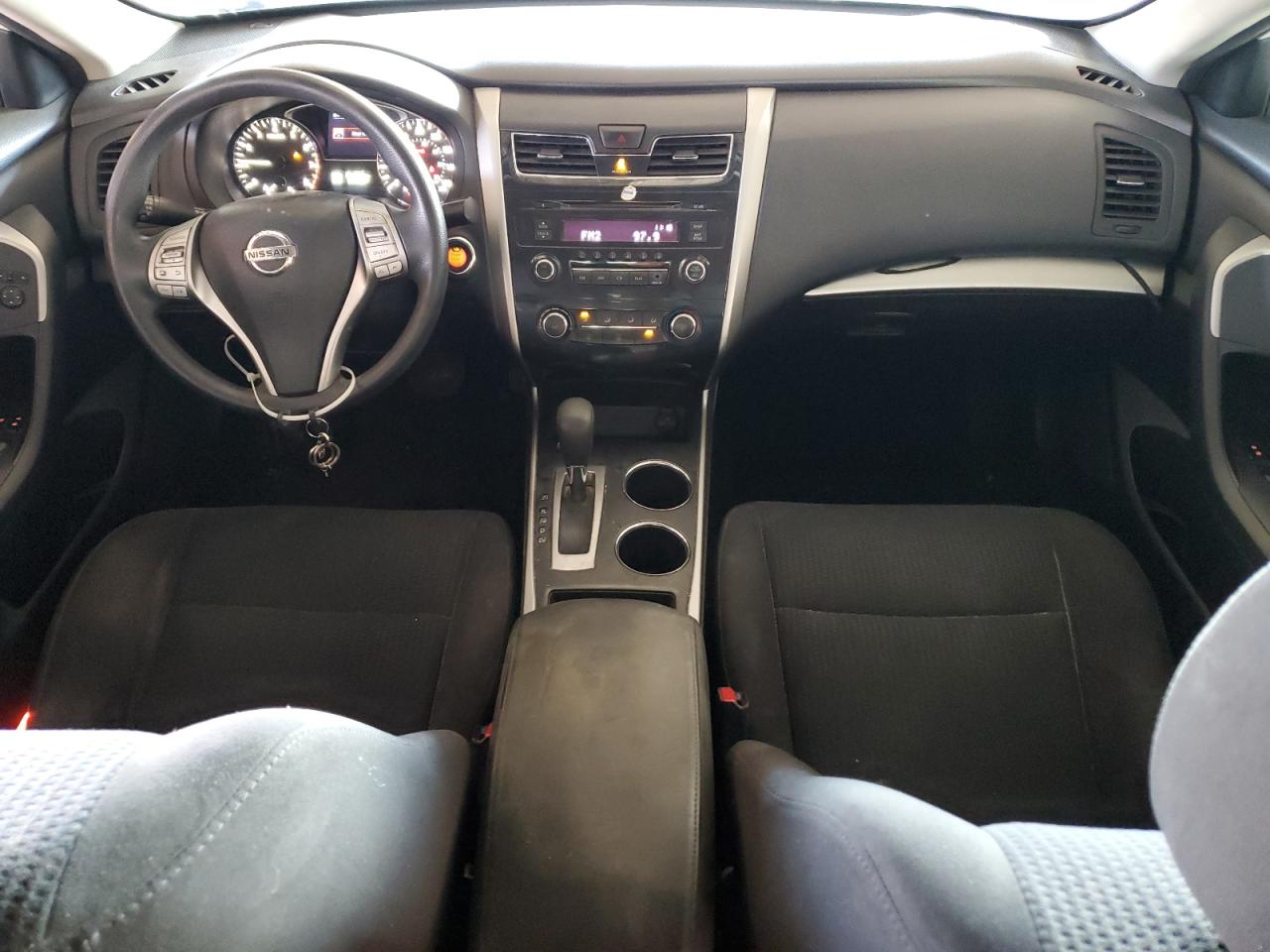 2015 Nissan Altima - Image 8