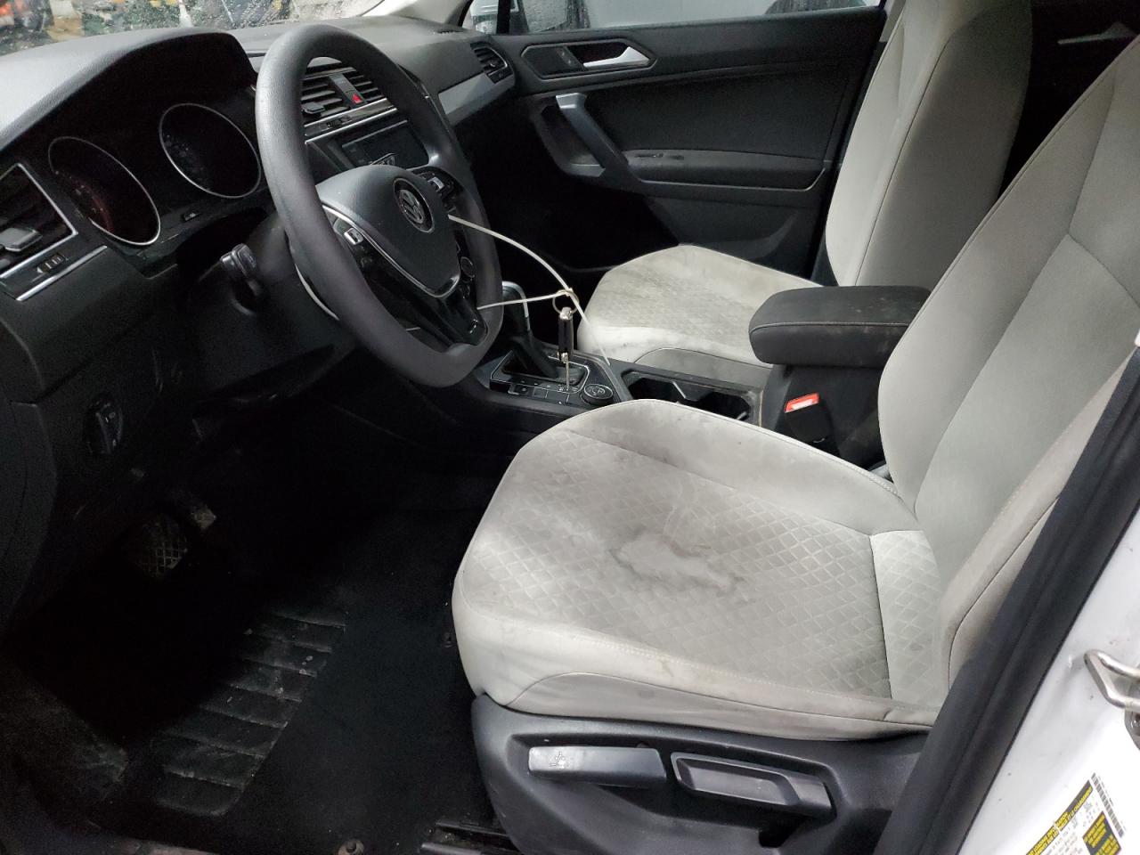 2021 Volkswagen Tiguan - Image 7
