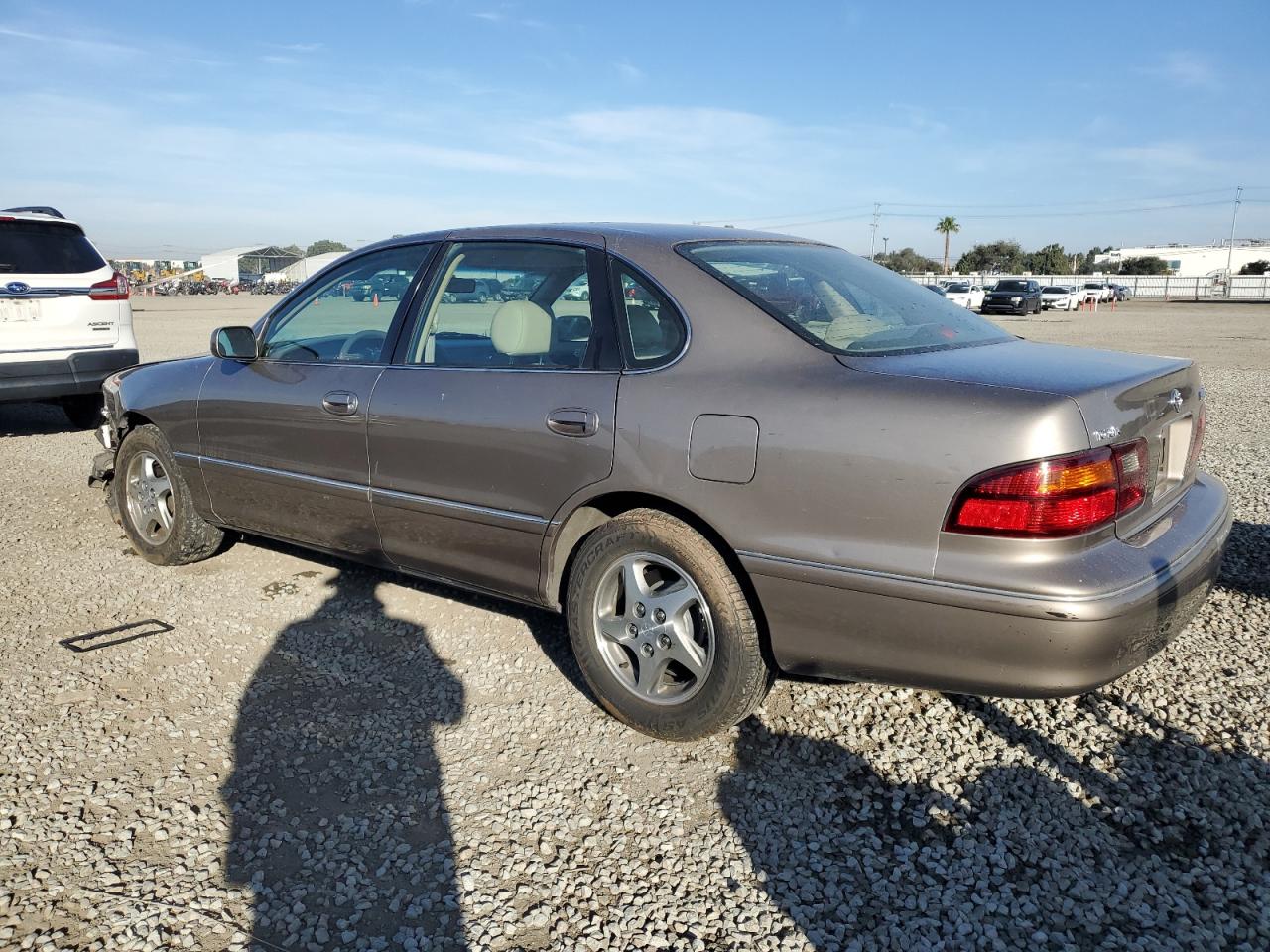 1998 Toyota Avalon - Image 2