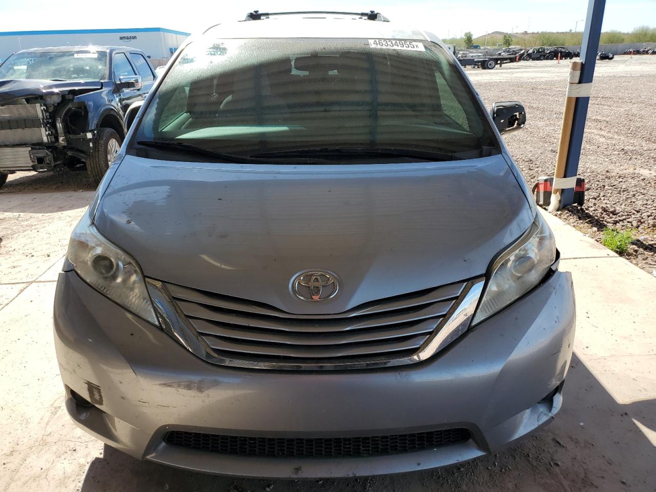 2017 Toyota Sienna - Image 5