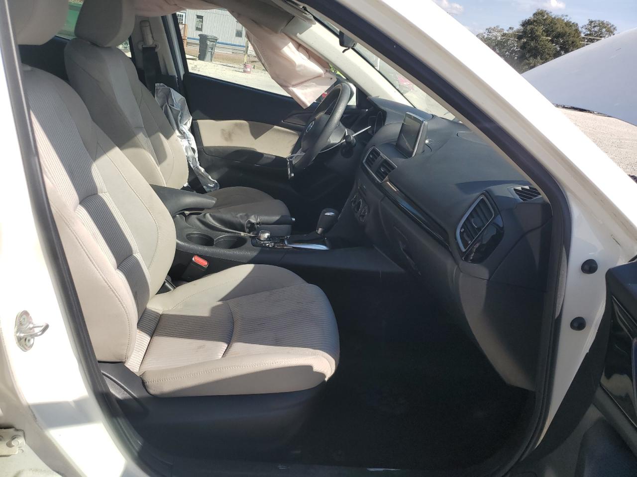 2016 Mazda 3 - Image 7