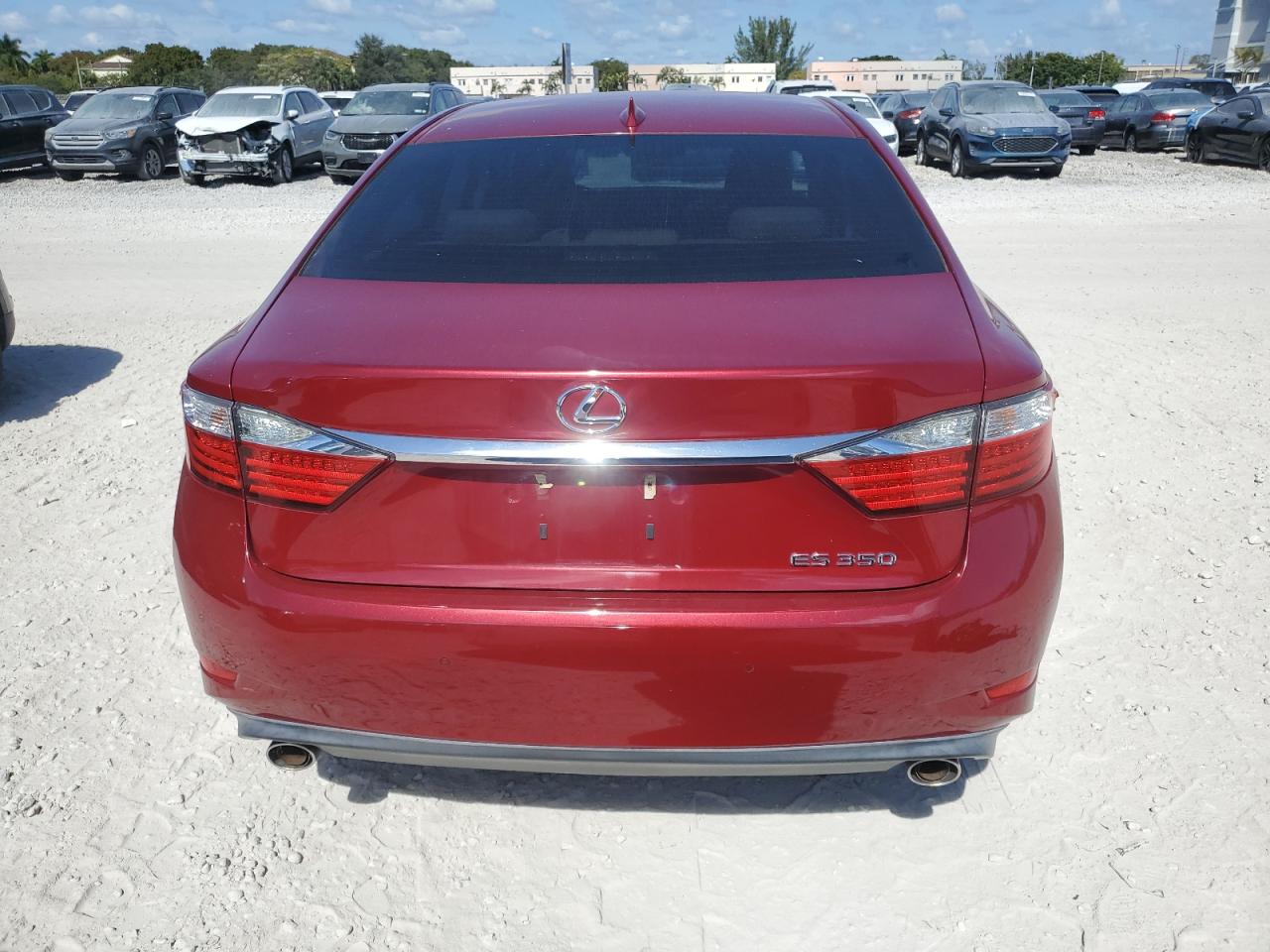 2015 Lexus ES - Image 6