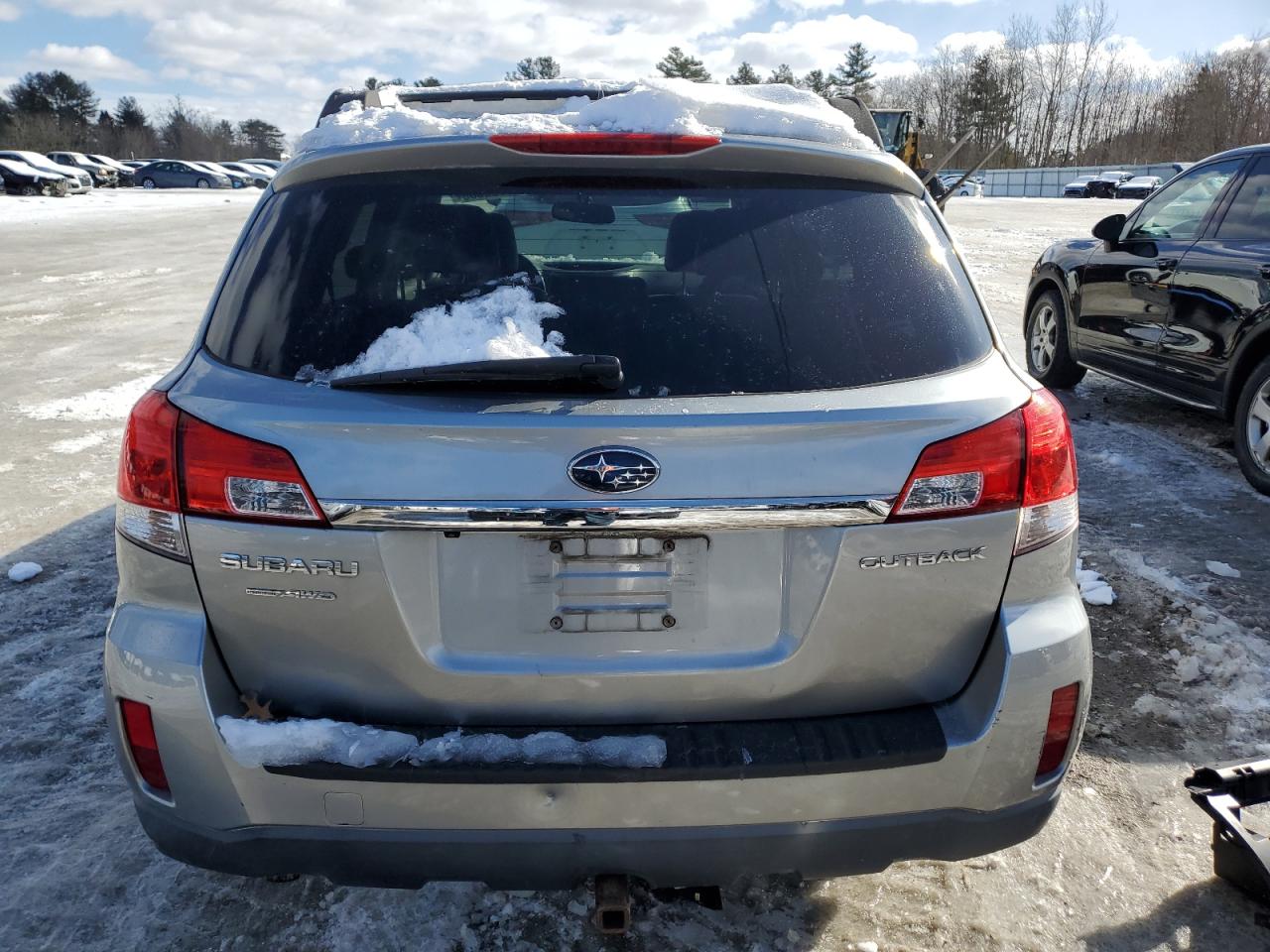 2011 Subaru Outback - Image 6