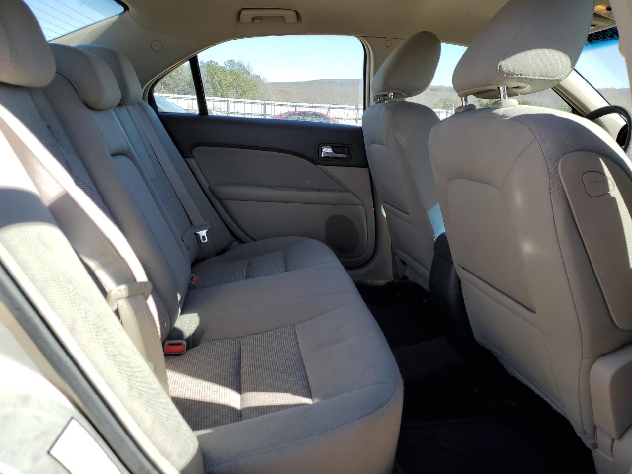 2010 Ford Fusion - Image 10