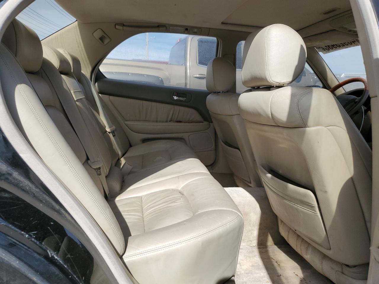 1998 Lexus LS - Image 10