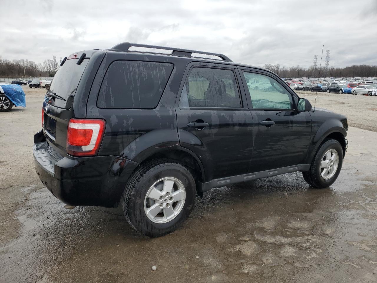2010 Ford Escape - Image 3