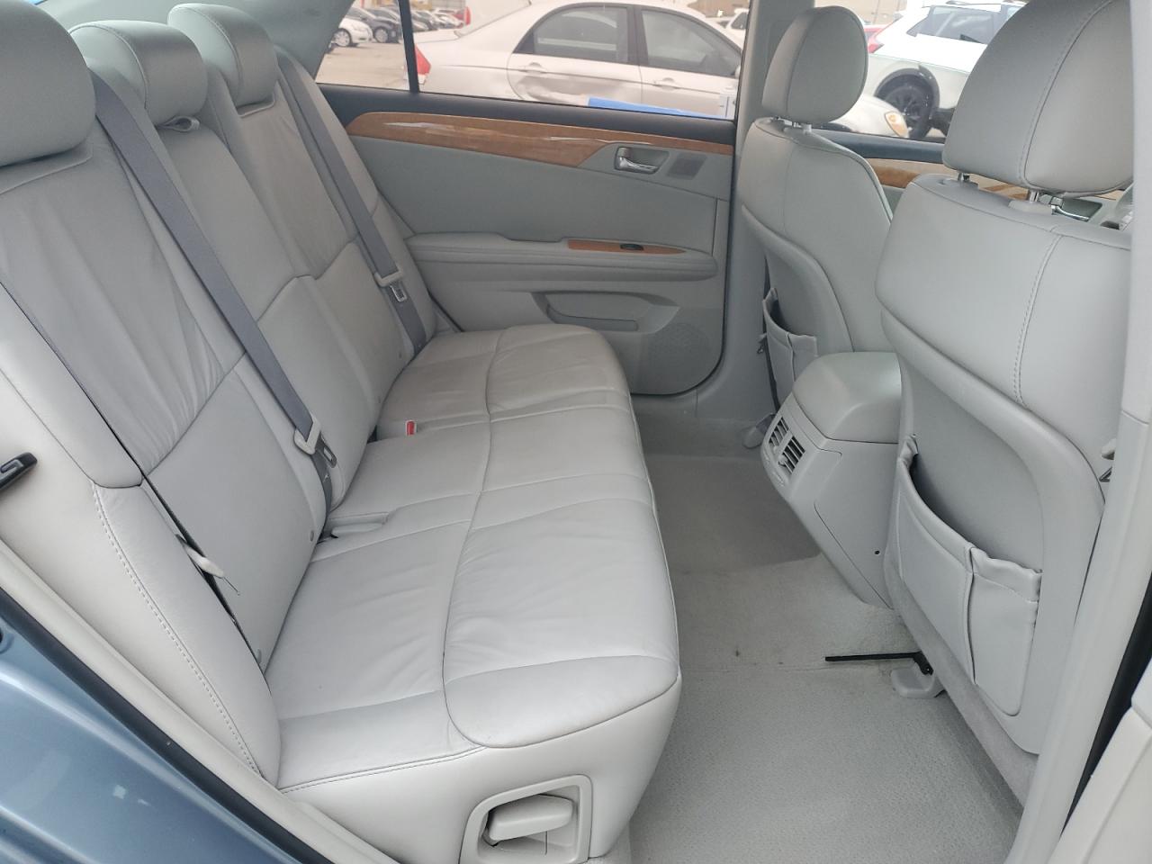 2007 Toyota Avalon - Image 10