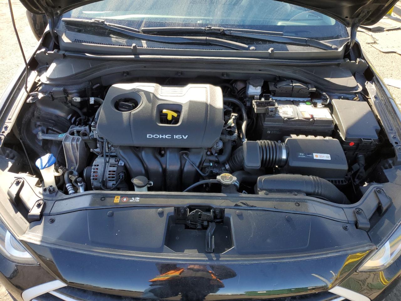 2018 Hyundai Elantra - Image 11