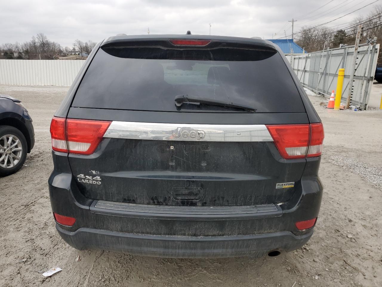 2012 Jeep Grand Cherokee - Image 6