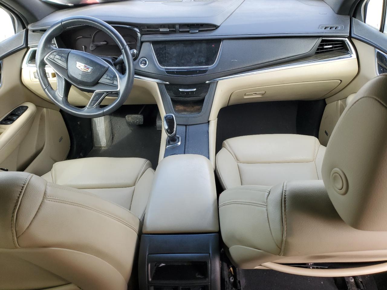 2018 Cadillac XT5 - Image 8
