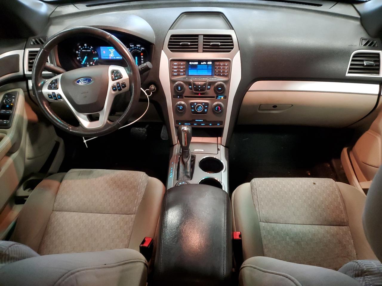 2014 Ford Explorer - Image 8