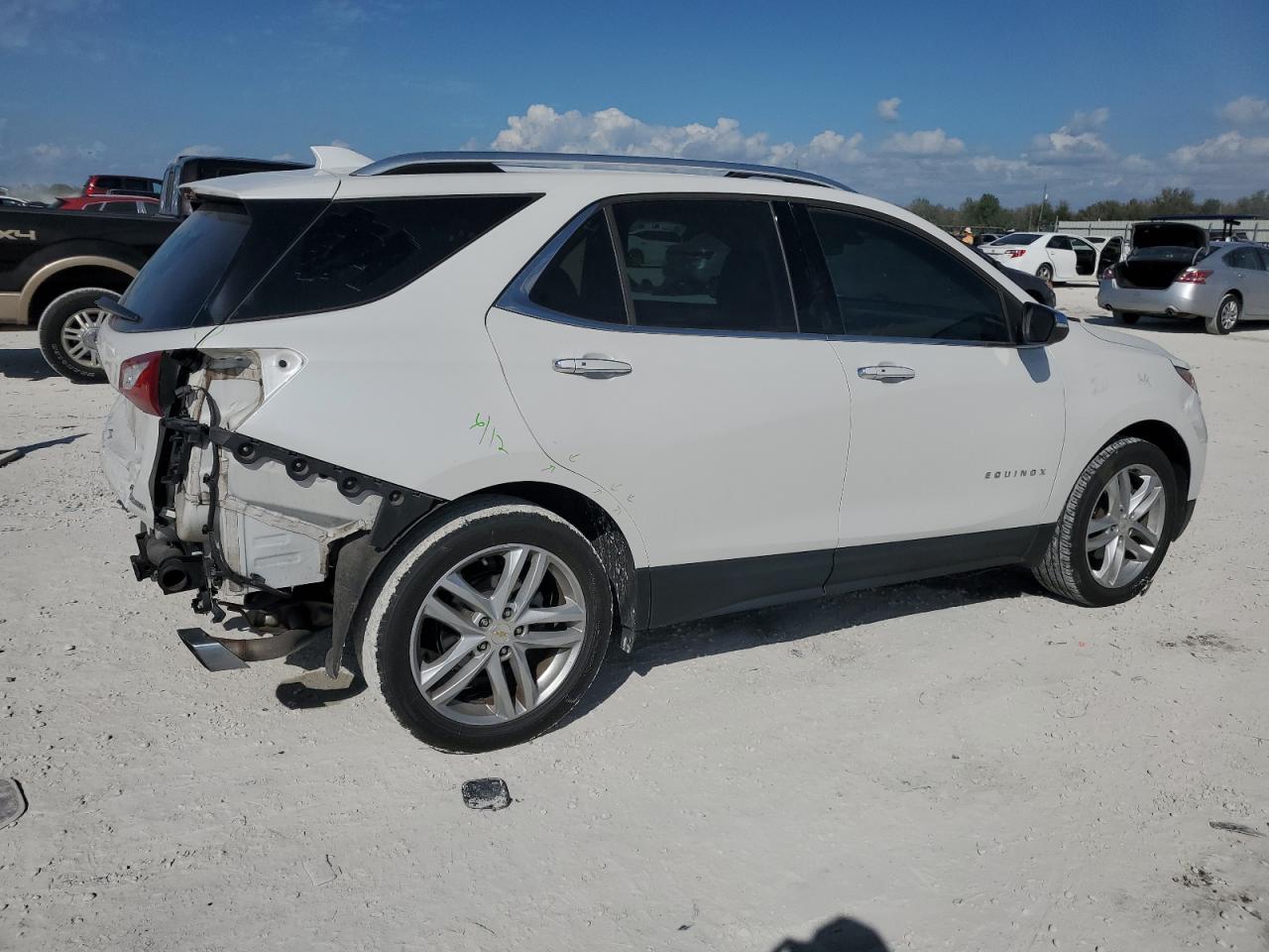 2019 Chevrolet Equinox - Image 3