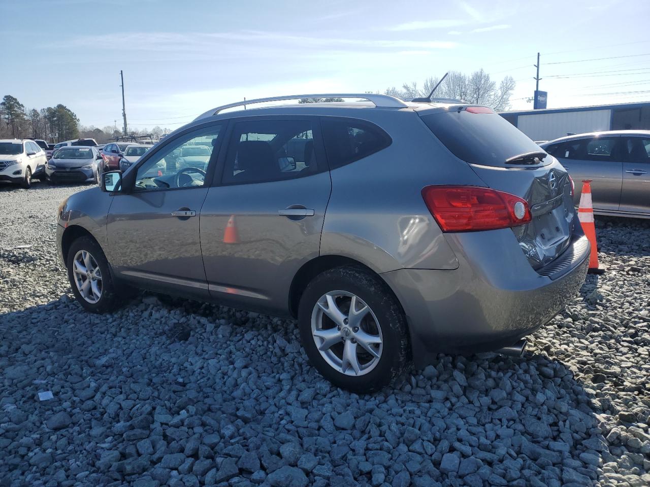 2008 Nissan Rogue - Image 2