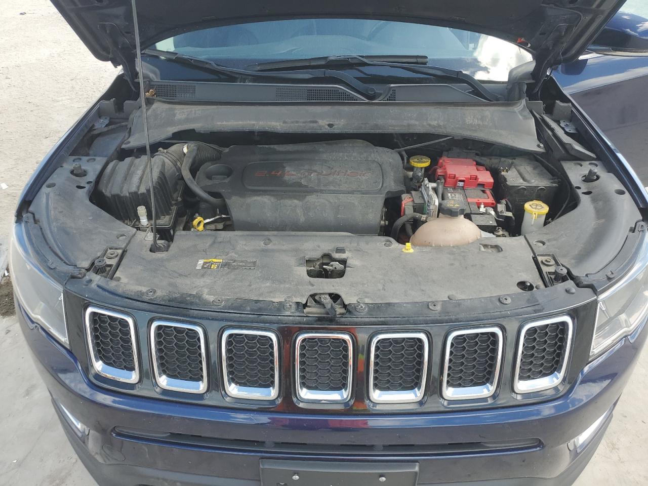 2021 Jeep Compass - Image 12