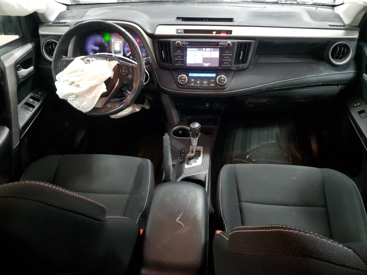2018 Toyota RAV 4 - Image 8