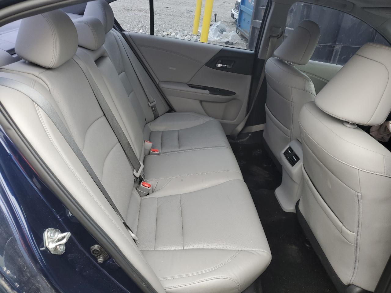 1HGCR2F85GA115209 HONDA ACCORD 2016