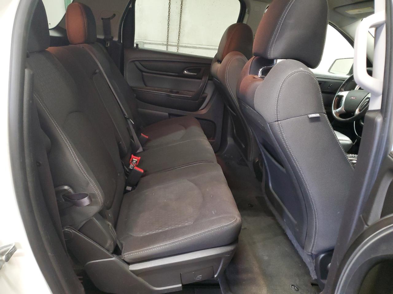 2015 GMC Acadia - Image 11