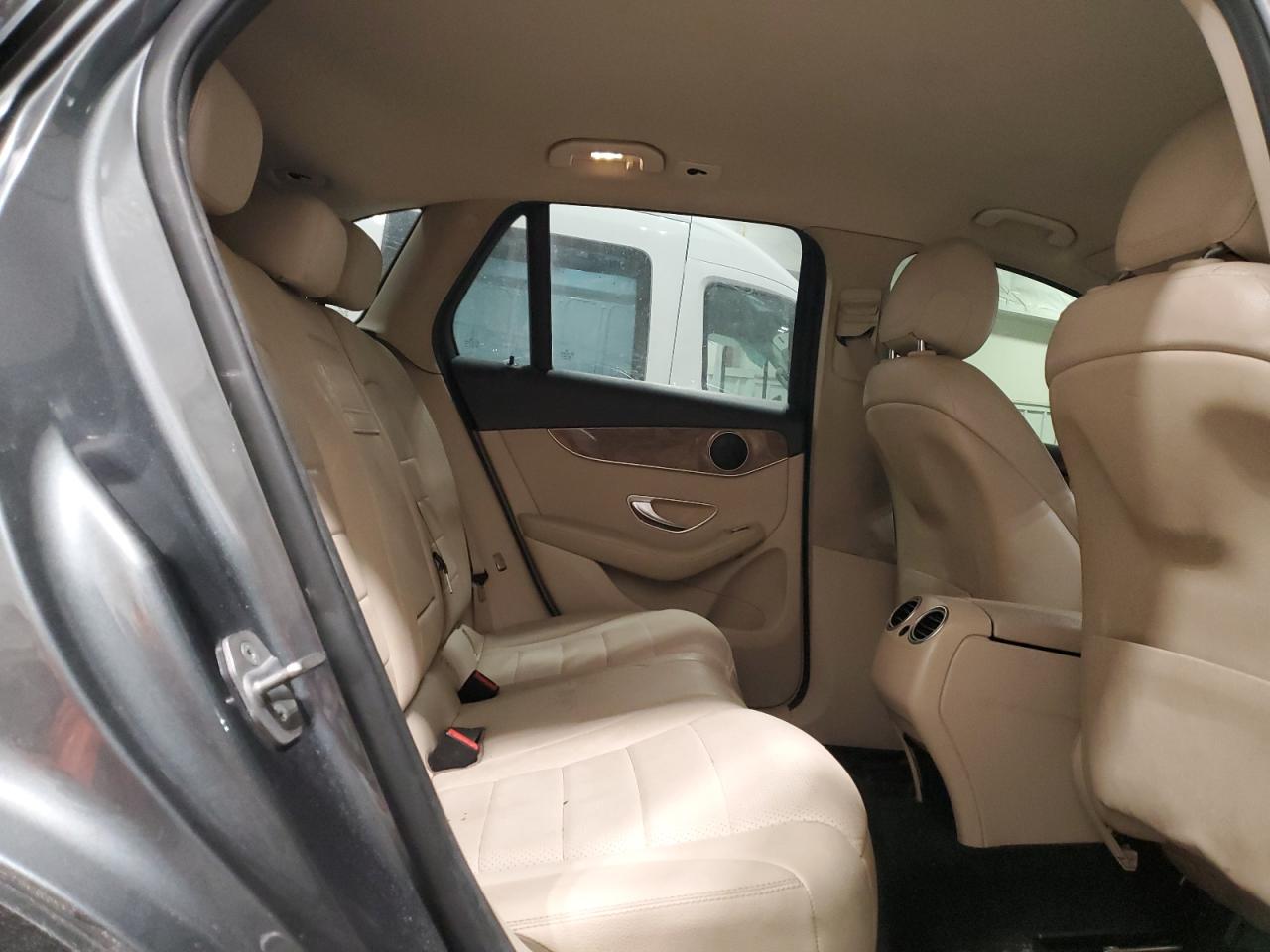 2018 Mercedes-Benz GLC - Image 11