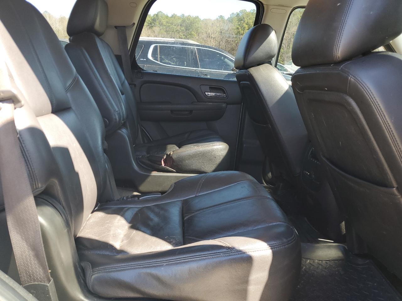 2012 Chevrolet Tahoe - Image 11