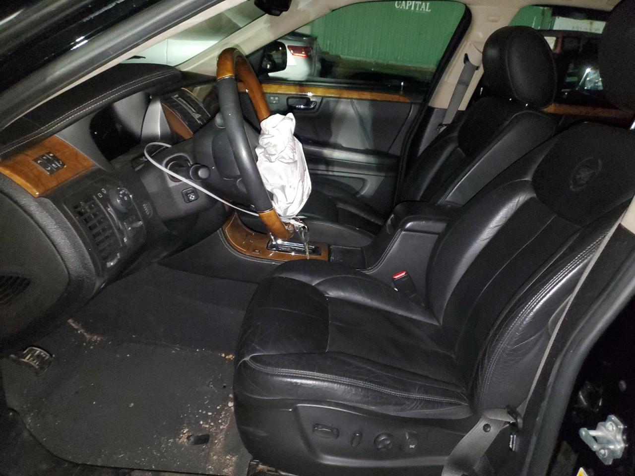 2011 Cadillac DTS - Image 7