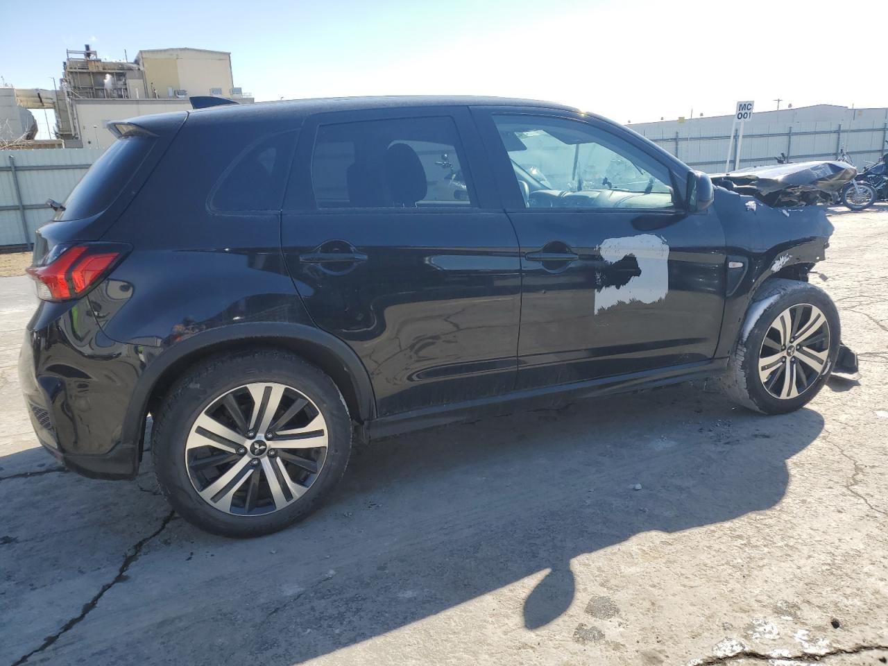 2020 Mitsubishi Outlander - Image 3