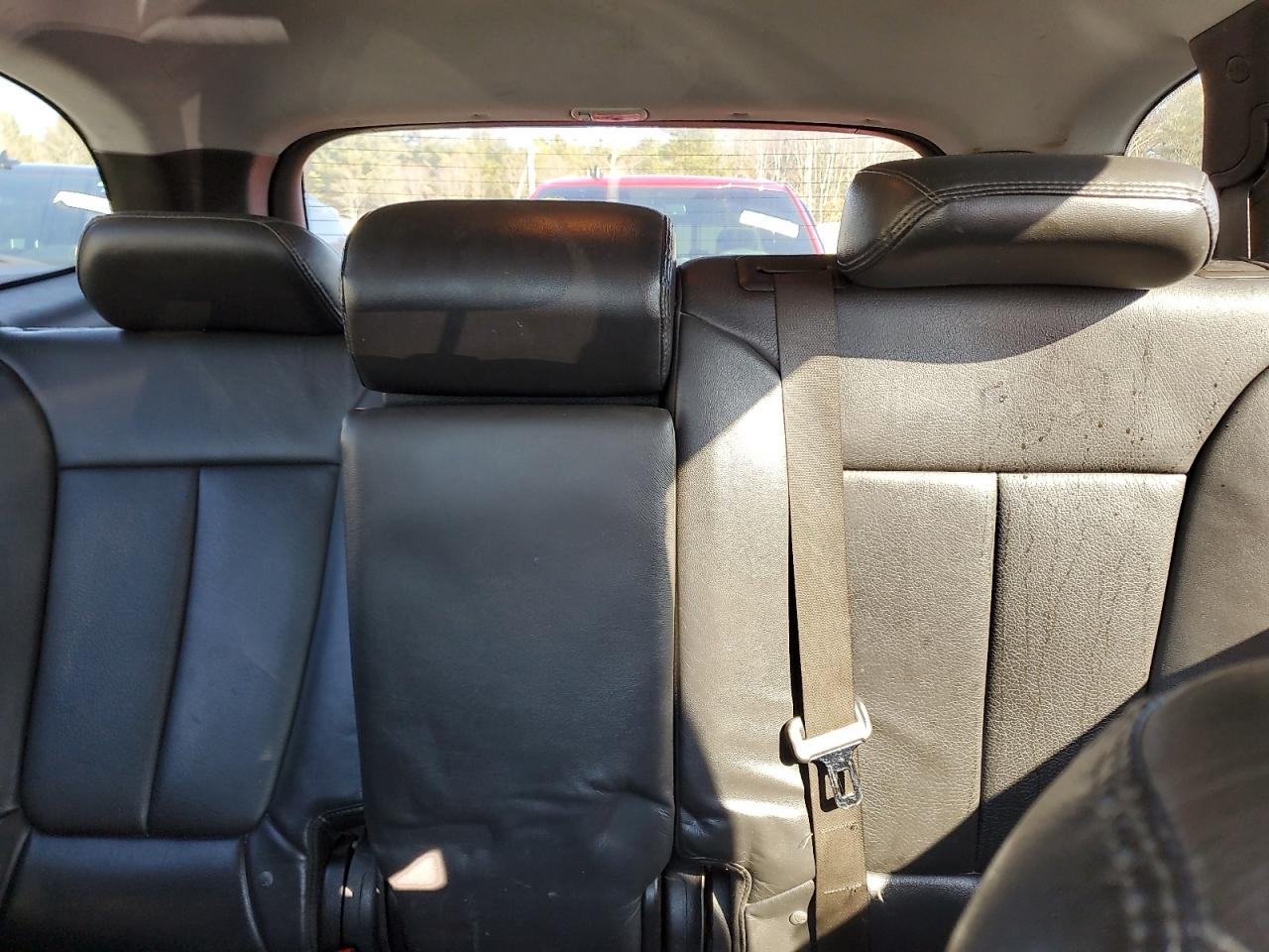 2011 Hyundai Santa Fe - Image 10
