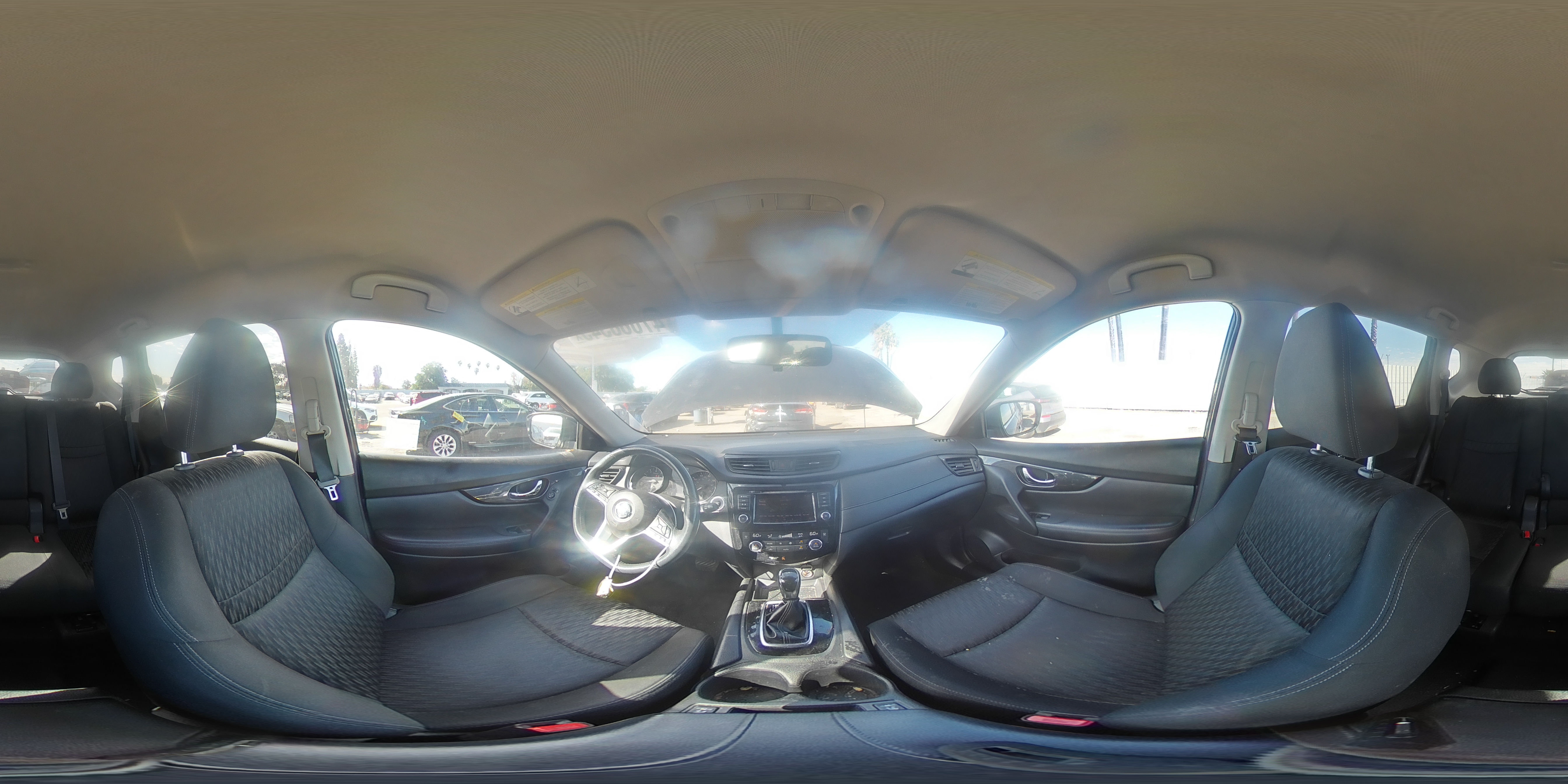 2018 Nissan Rogue - Image 13