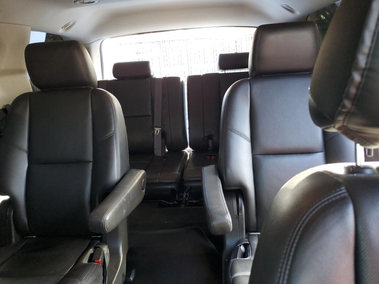 2013 GMC Yukon - Image 10