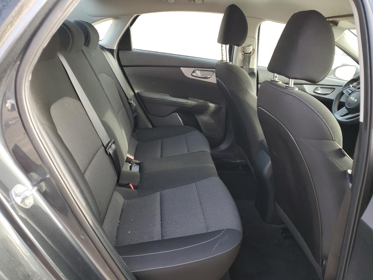 2022 Kia Forte - Image 10