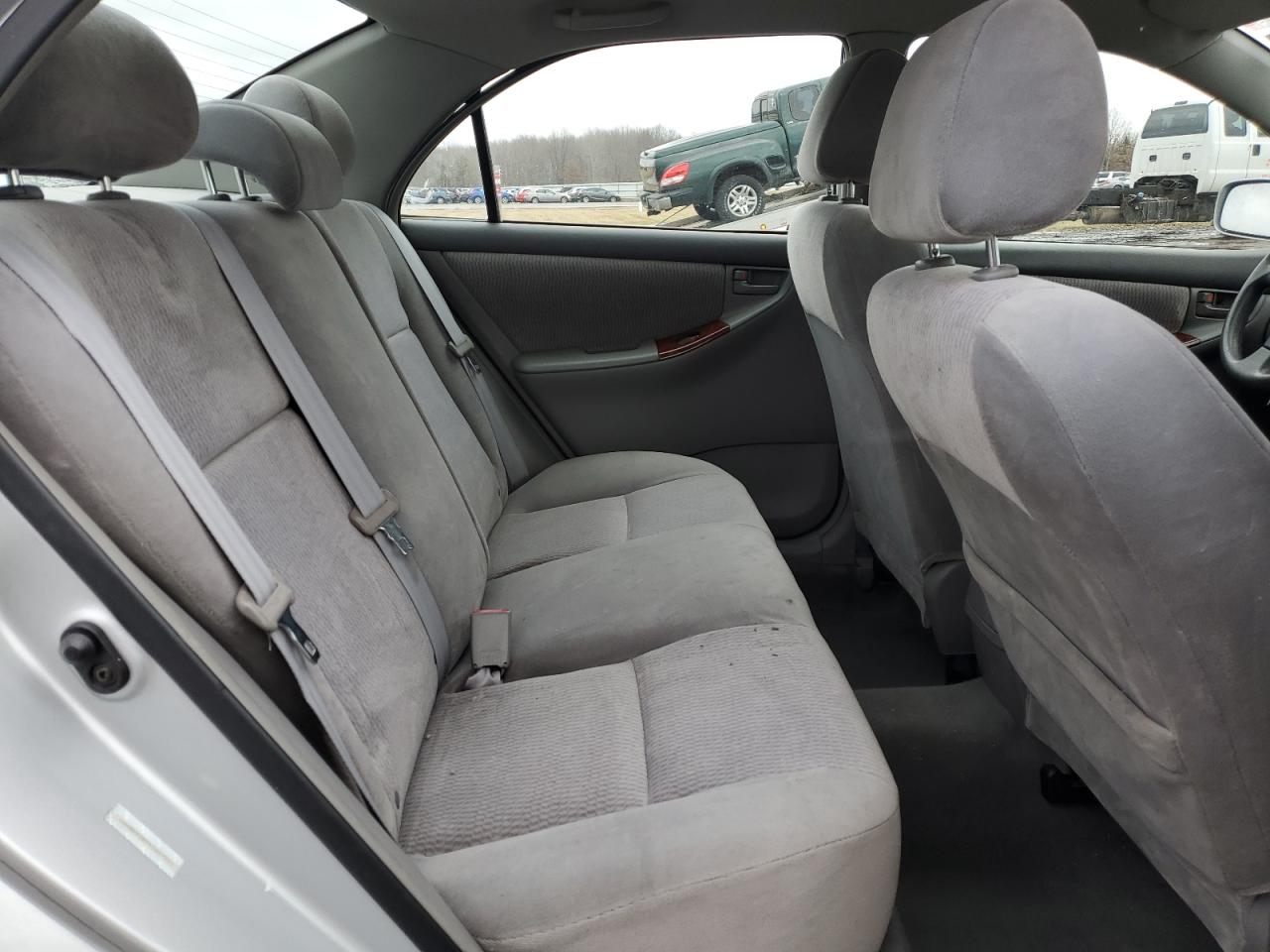 2005 Toyota Corolla - Image 11