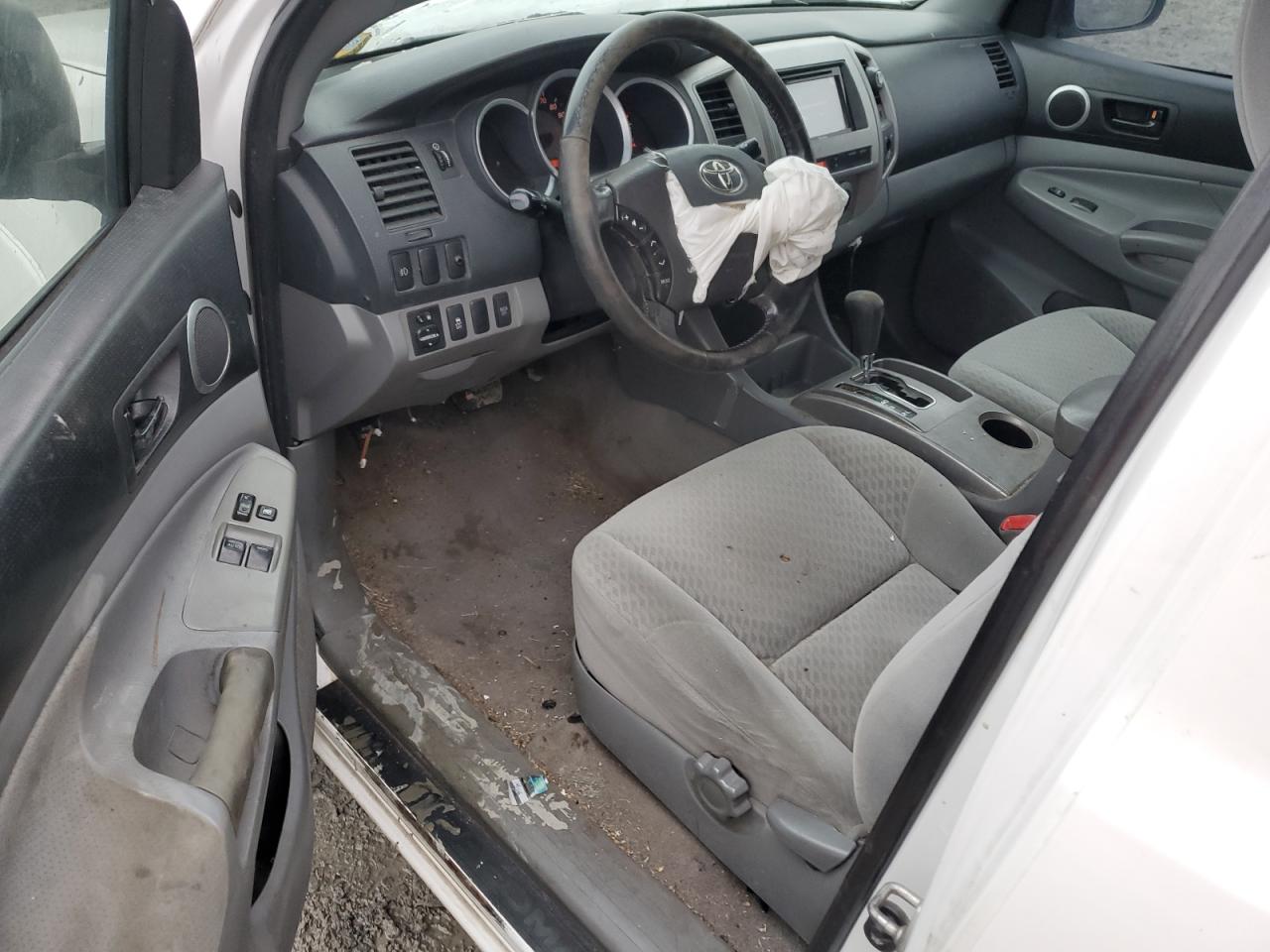 2010 Toyota Tacoma - Image 8