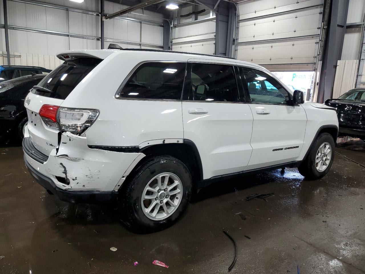2018 Jeep Grand Cherokee - Image 3