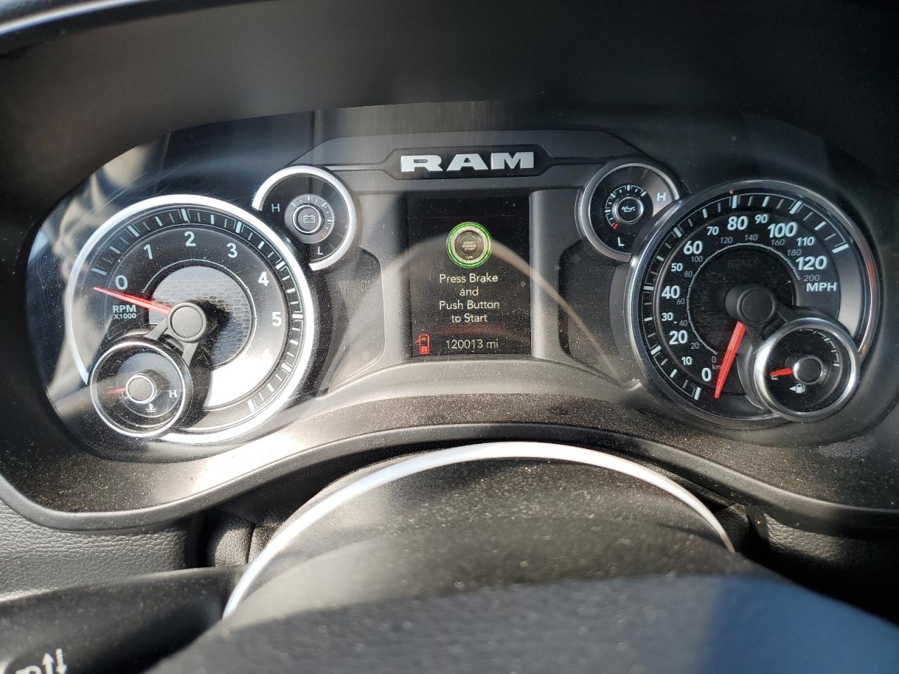 2019 RAM 1500 - Image 9