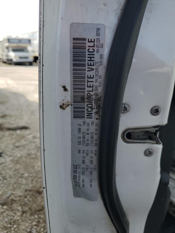 2017 RAM 3500 - Image 13