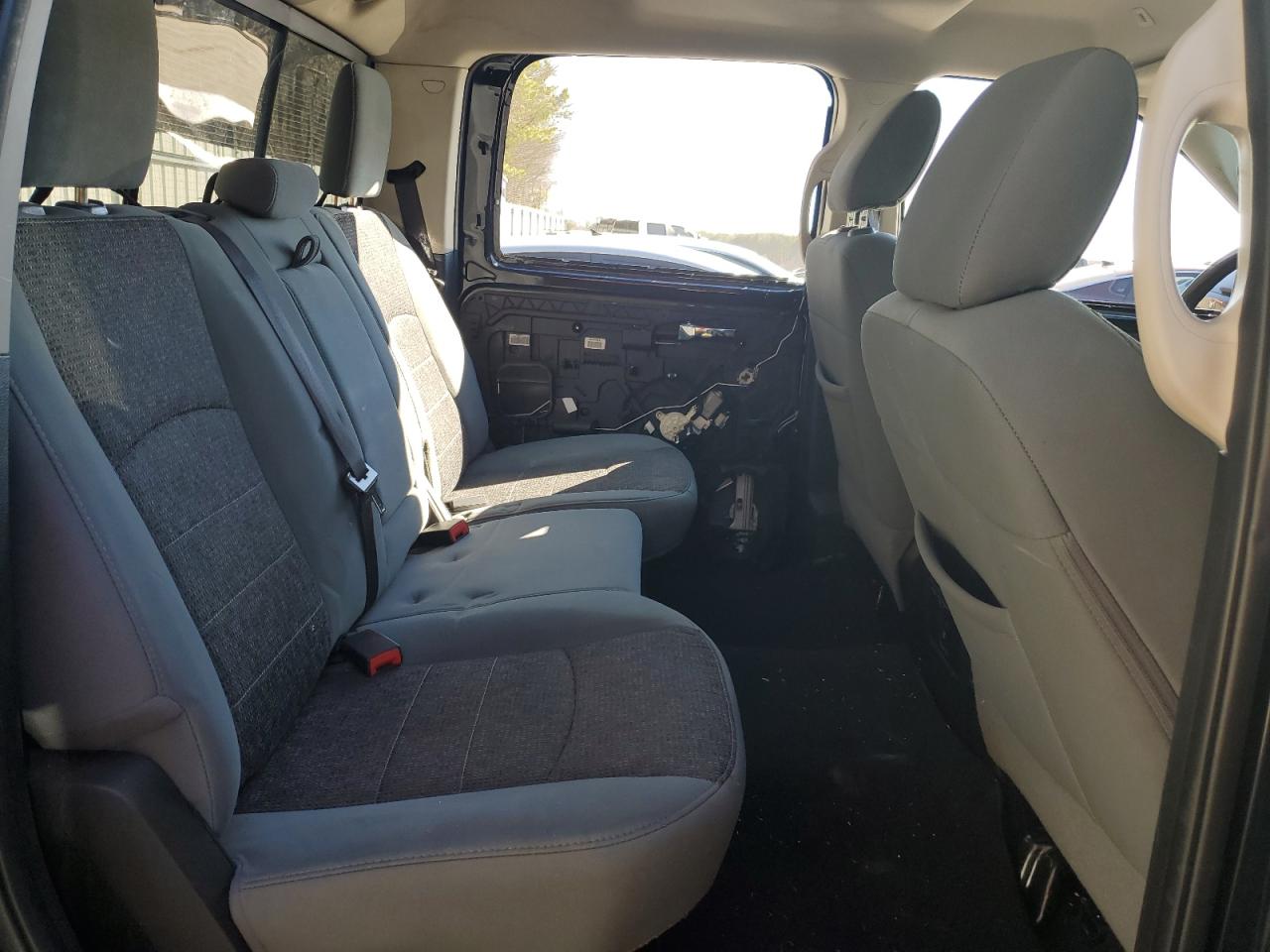 2018 RAM 1500 - Image 10