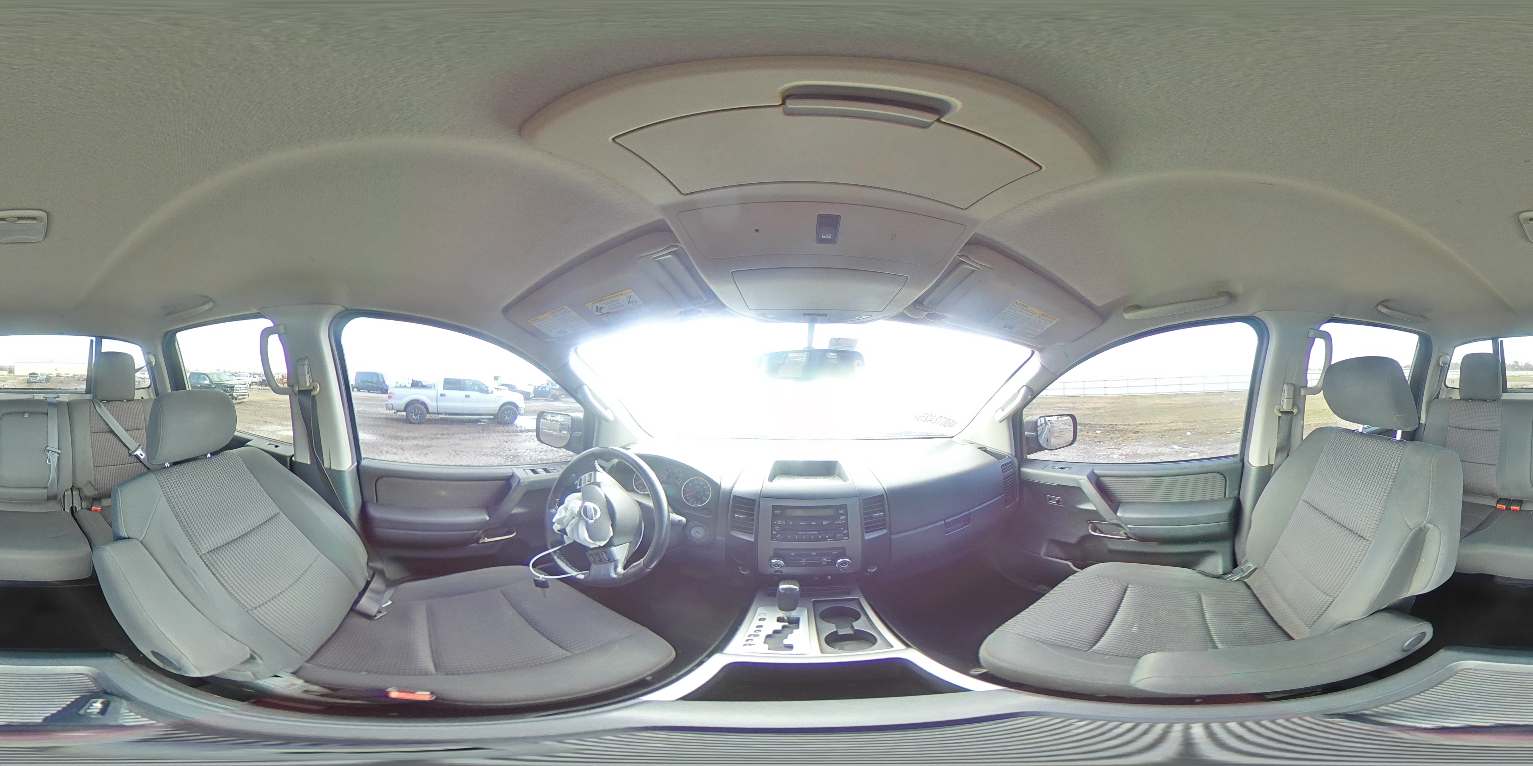2012 Nissan Titan - Image 12