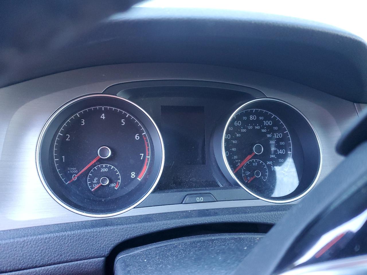 2016 Volkswagen Golf - Image 9