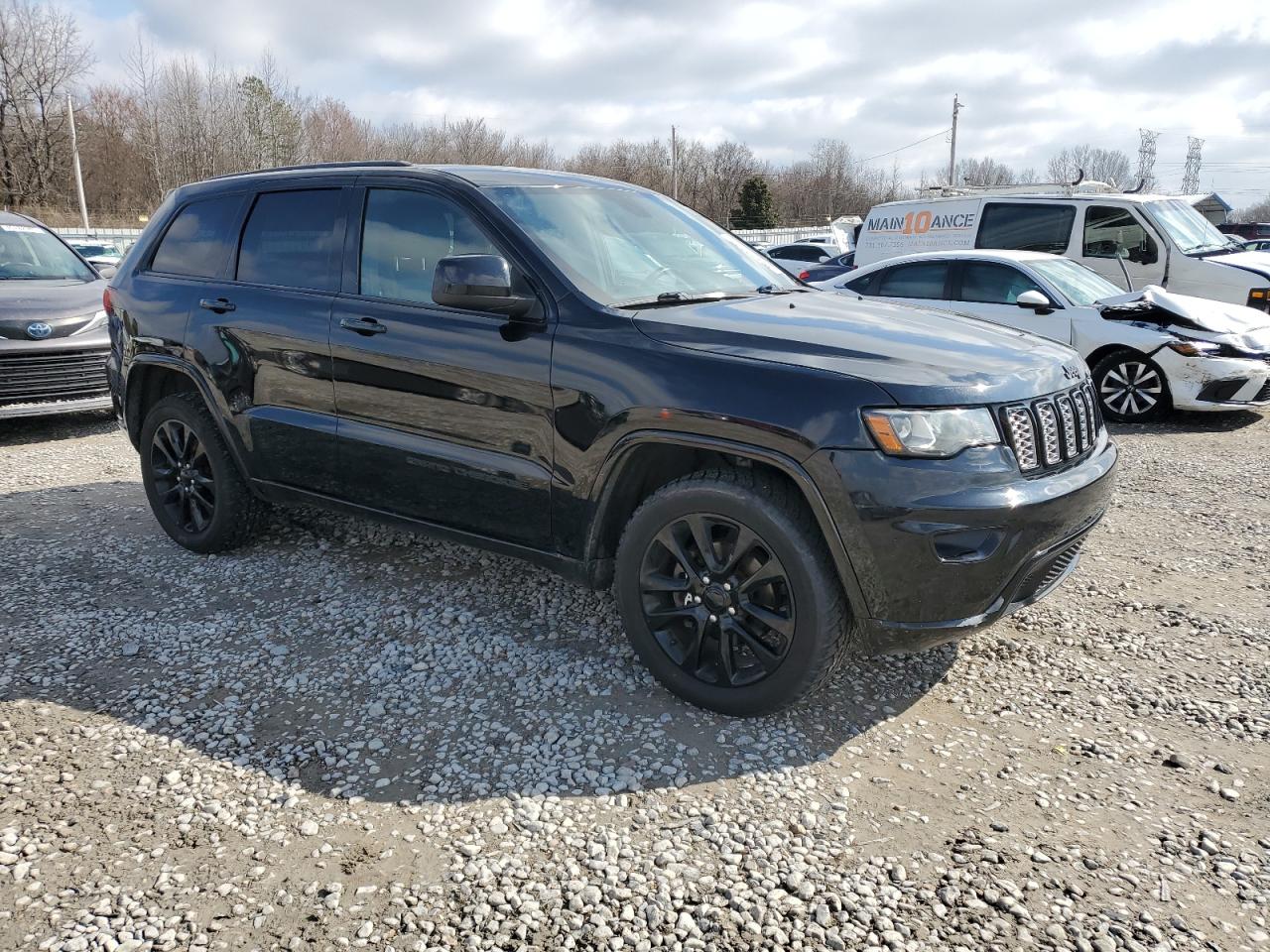 2018 Jeep Grand Cherokee - Image 4