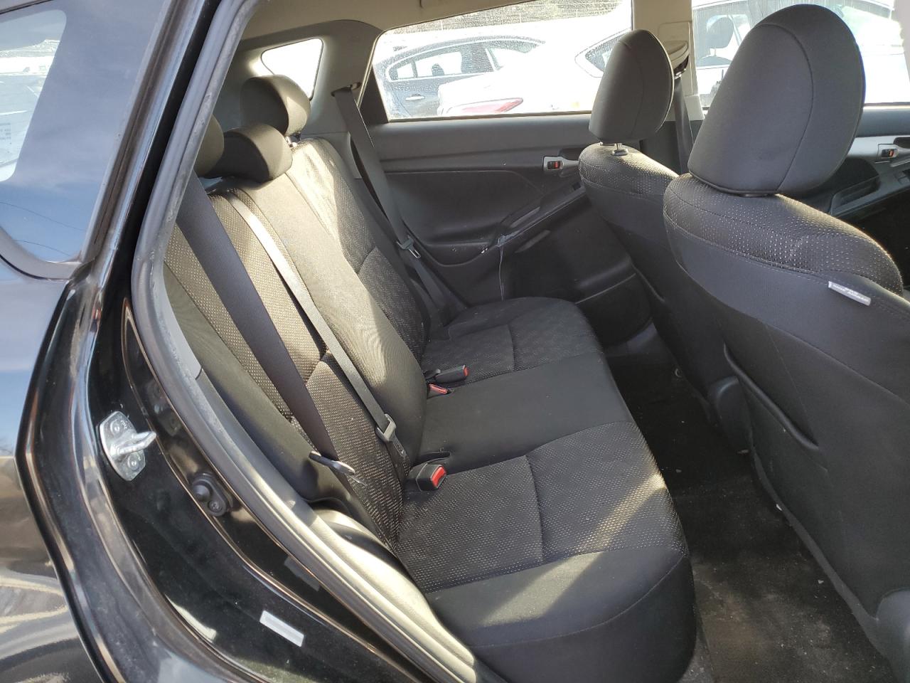 2010 Pontiac Vibe - Image 10