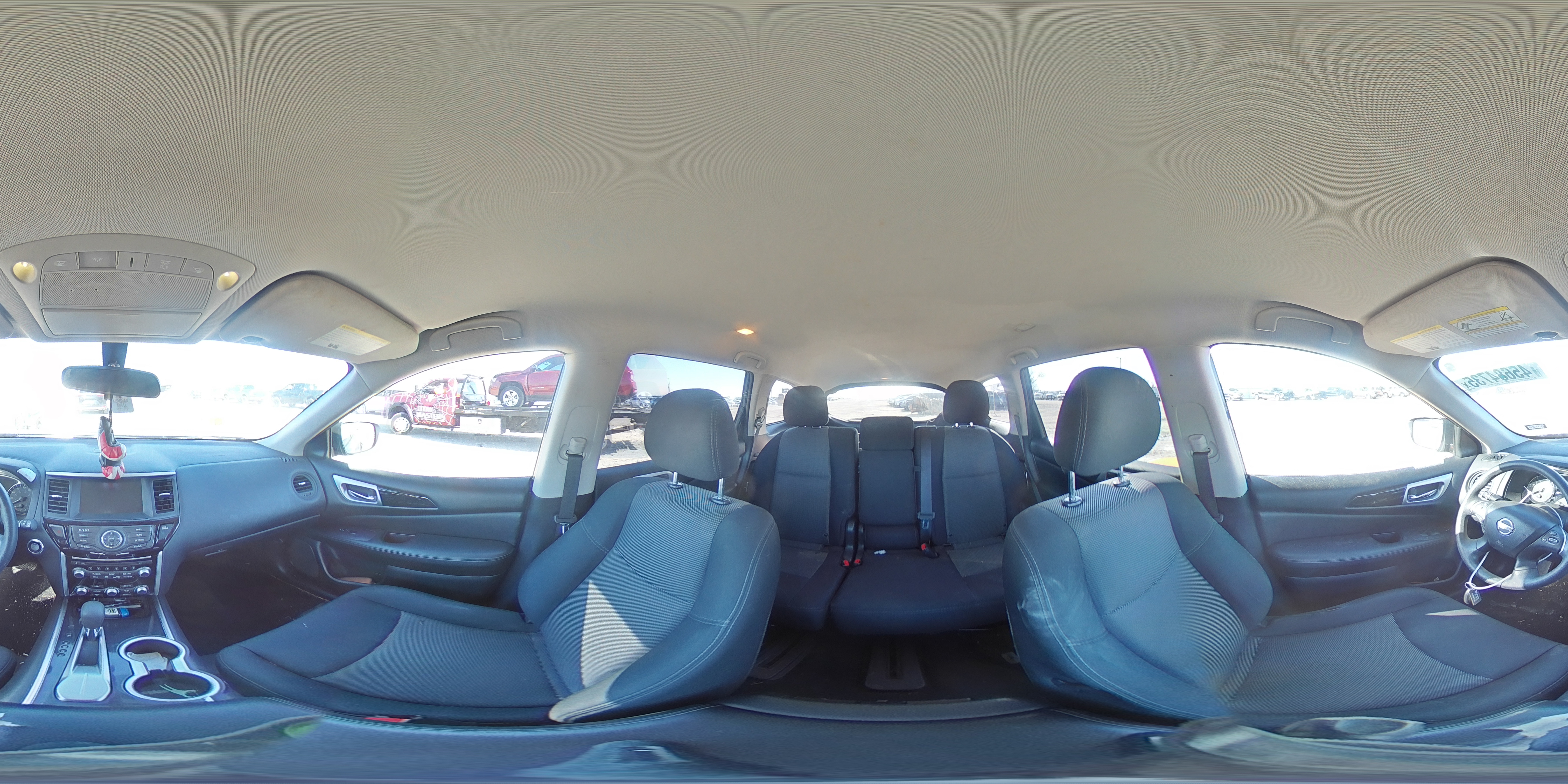 2019 Nissan Pathfinder - Image 13