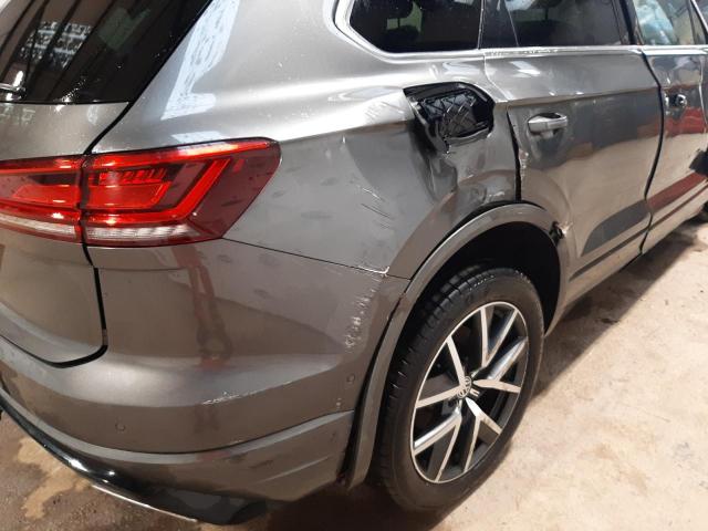 2019 VOLKSWAGEN TOUAREG V6