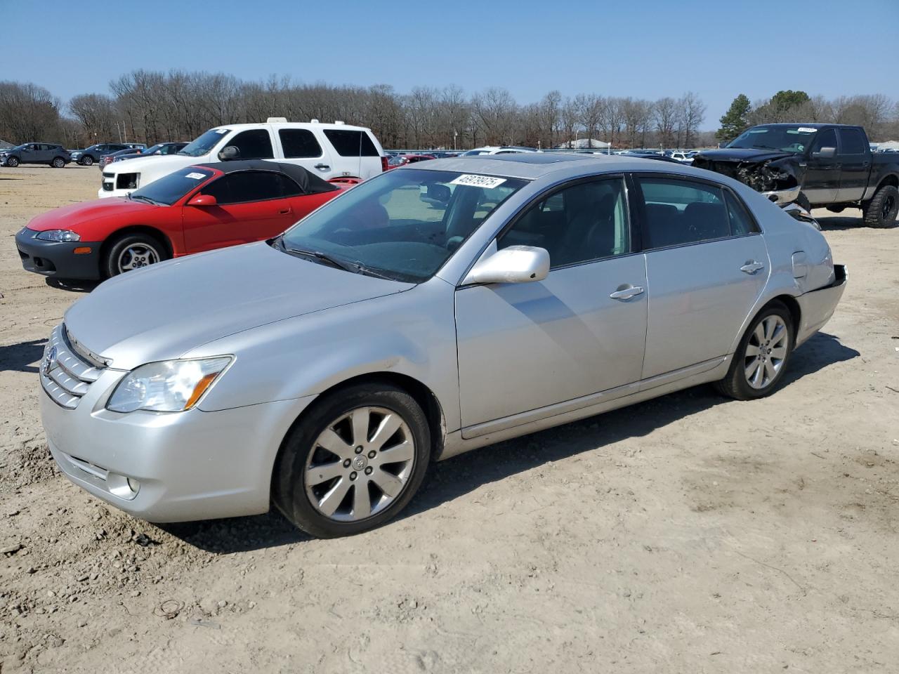 2006 Toyota Avalon - Image 1