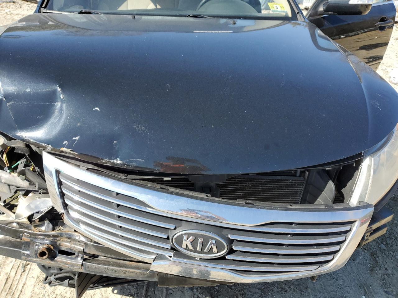 2010 Kia Optima - Image 12