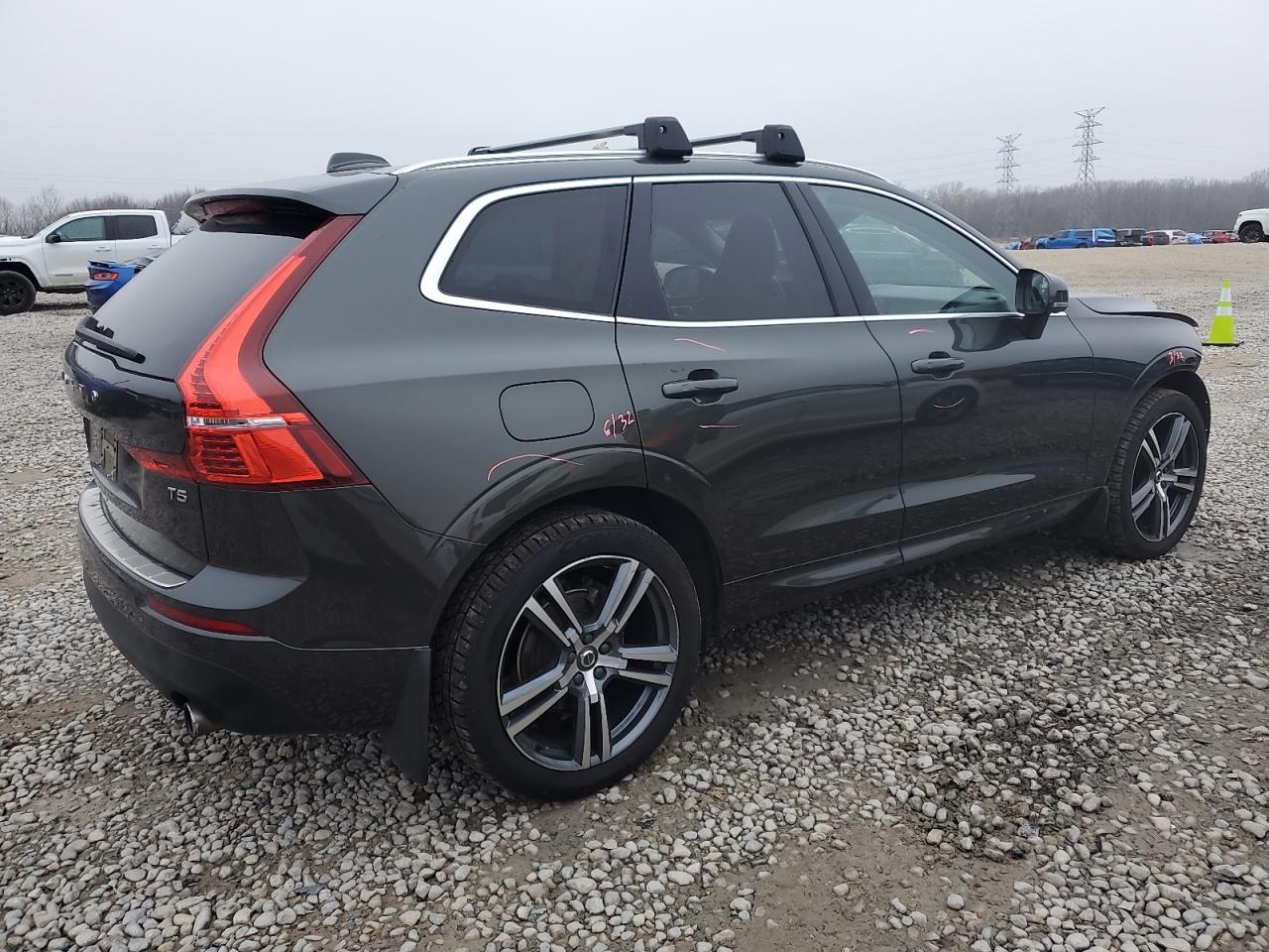 2020 Volvo XC60 - Image 3