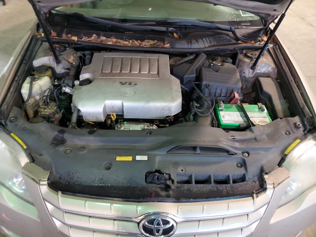 2006 Toyota Avalon - Image 11