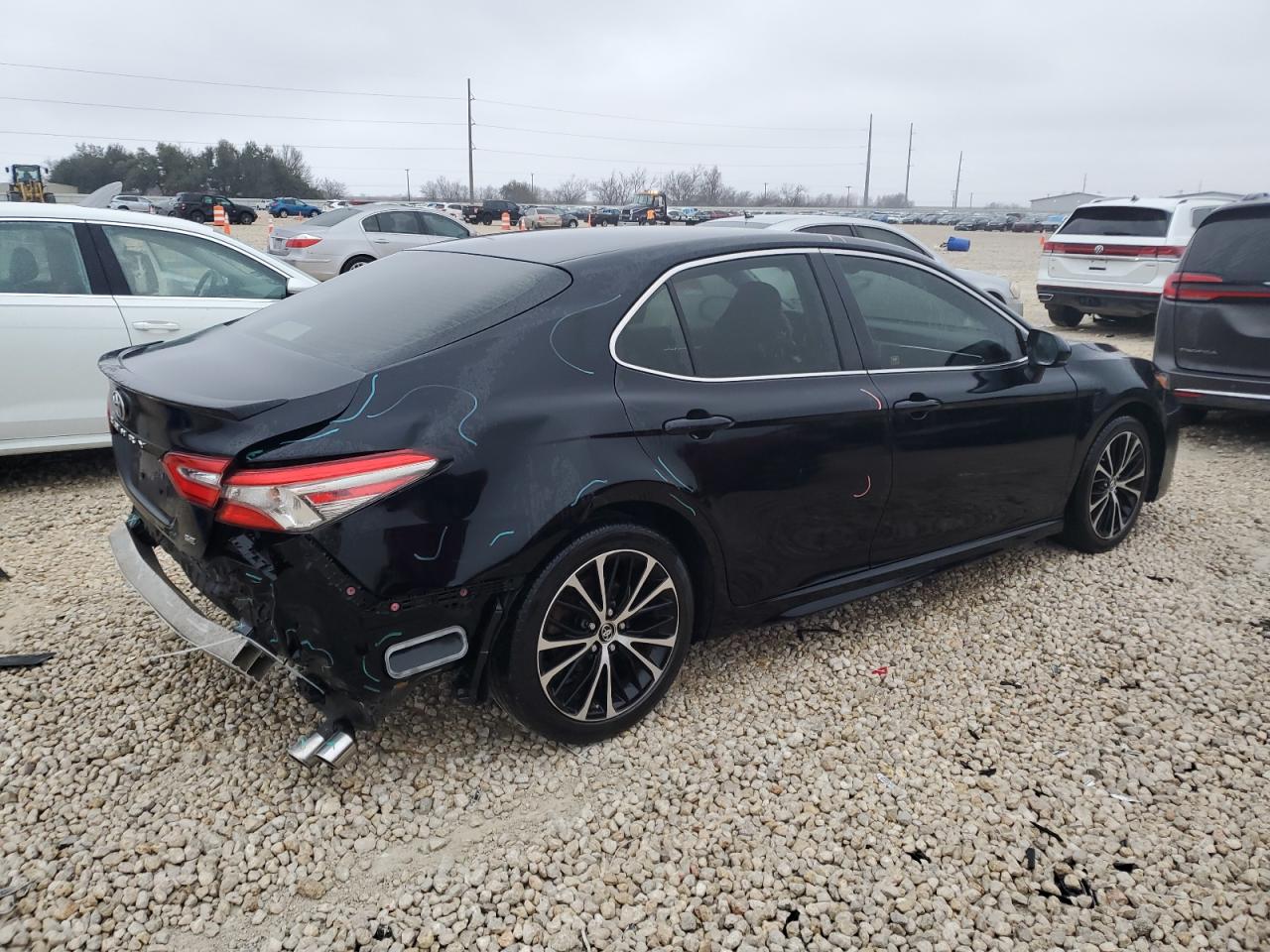 2018 Toyota Camry - Image 3