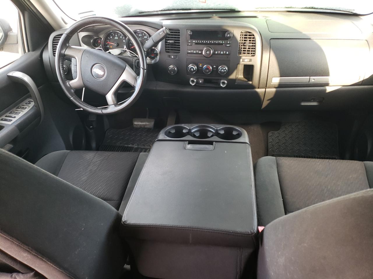 2009 Chevrolet Silverado - Image 8