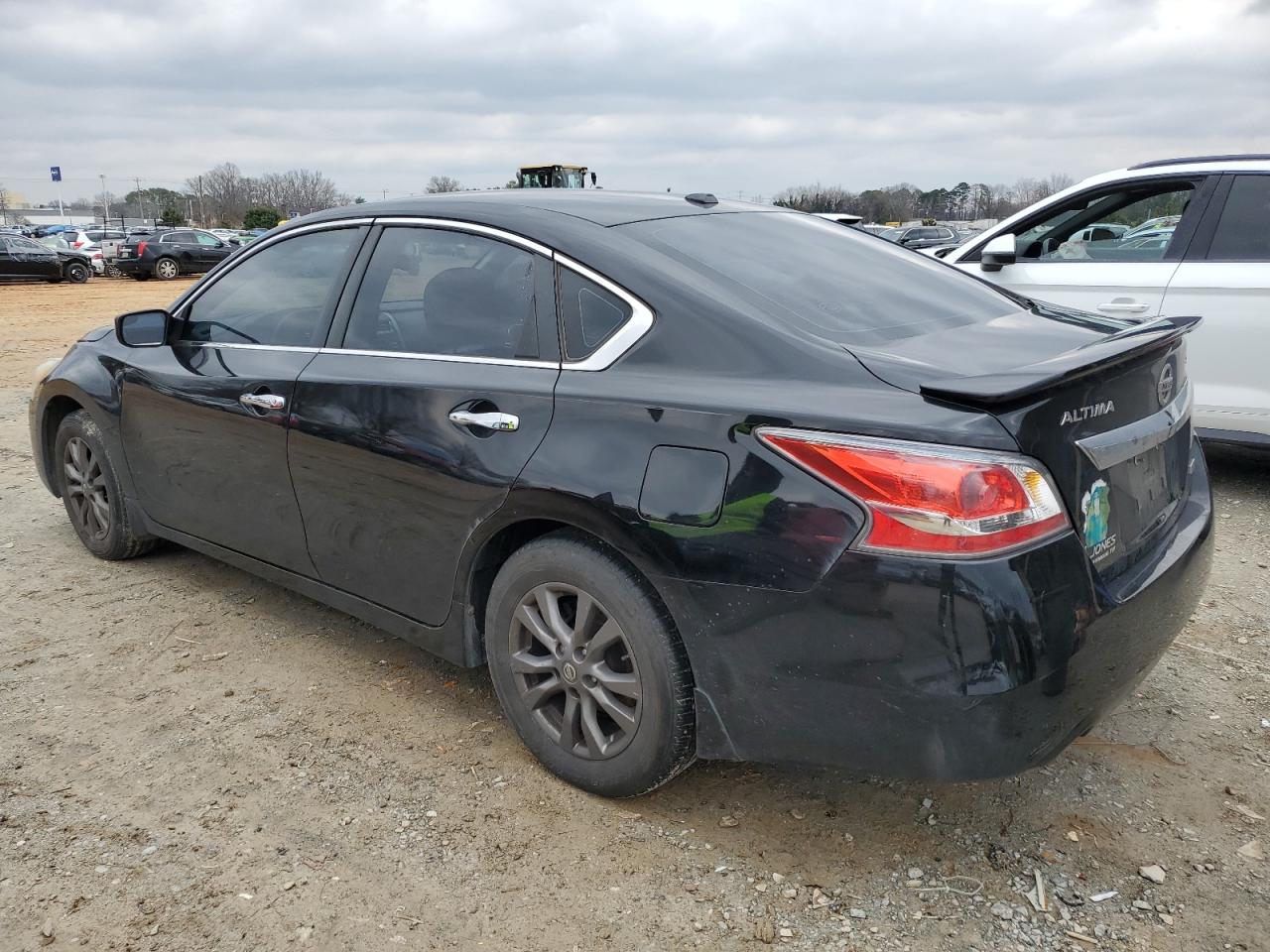2015 Nissan Altima - Image 2