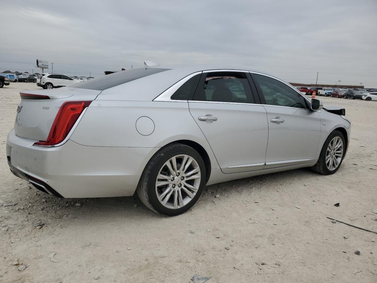 2019 Cadillac XTS - Image 3